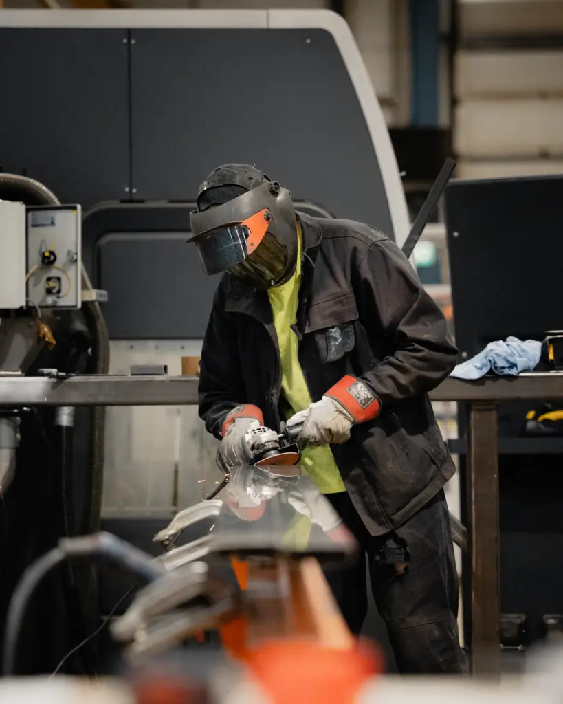 Teräsprofiilijärjestelmät ja turvaratkaisut